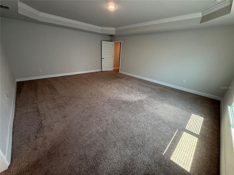 For Sale: $374,000 (4 beds, 3 baths, 3000 Square Feet)