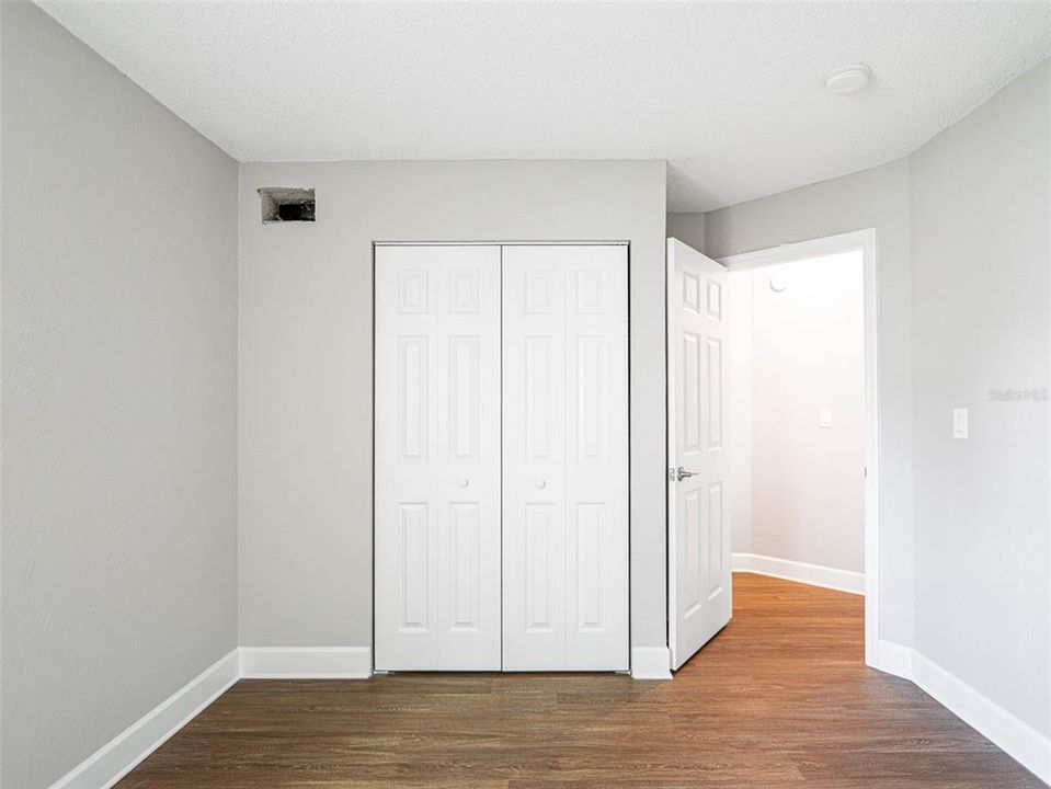 For Sale: $129,990 (2 beds, 2 baths, 930 Square Feet)