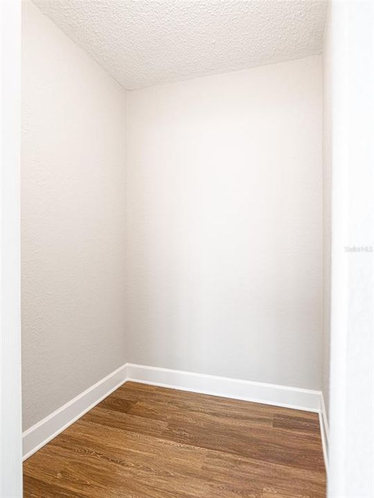 For Sale: $129,990 (2 beds, 2 baths, 930 Square Feet)