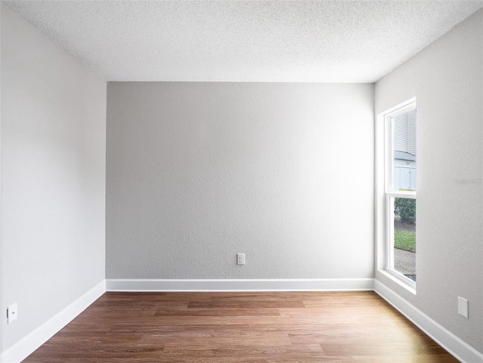 For Sale: $129,990 (2 beds, 2 baths, 930 Square Feet)