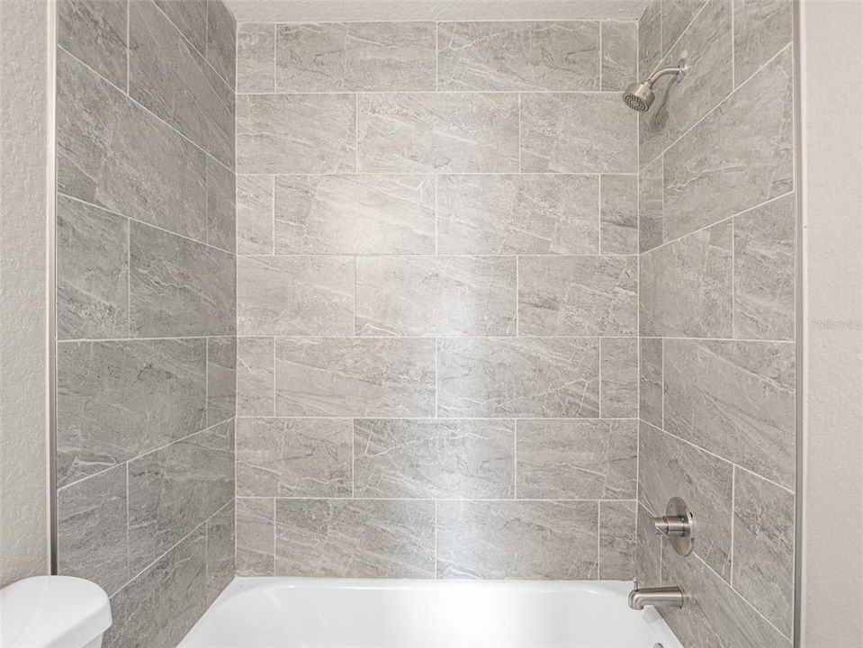 For Sale: $129,990 (2 beds, 2 baths, 930 Square Feet)