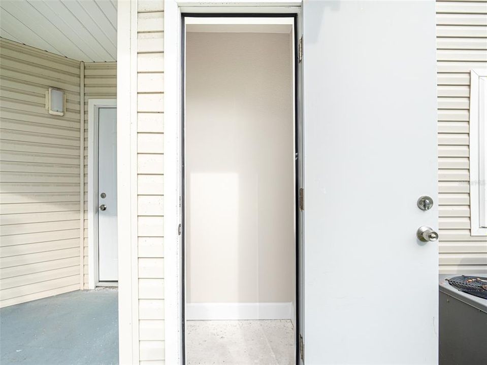 For Sale: $129,990 (2 beds, 2 baths, 930 Square Feet)