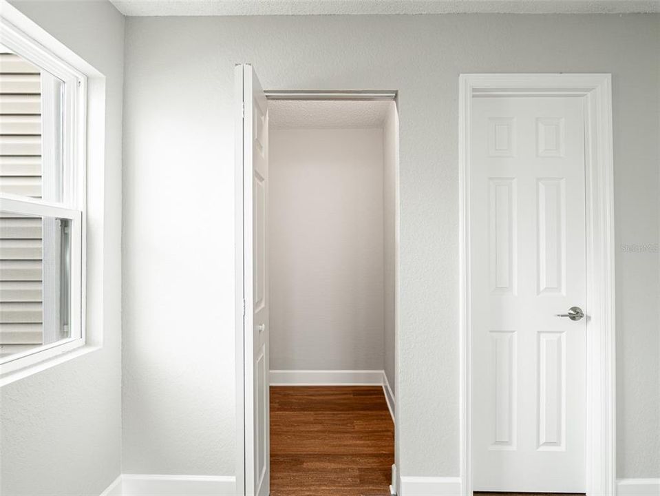 For Sale: $129,990 (2 beds, 2 baths, 930 Square Feet)