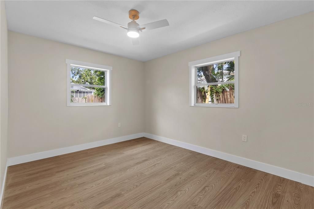 For Sale: $338,900 (4 beds, 2 baths, 1548 Square Feet)