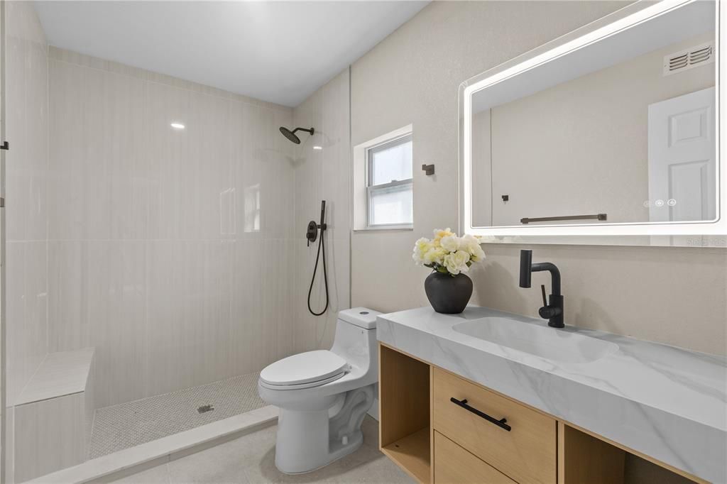 For Sale: $338,900 (4 beds, 2 baths, 1548 Square Feet)