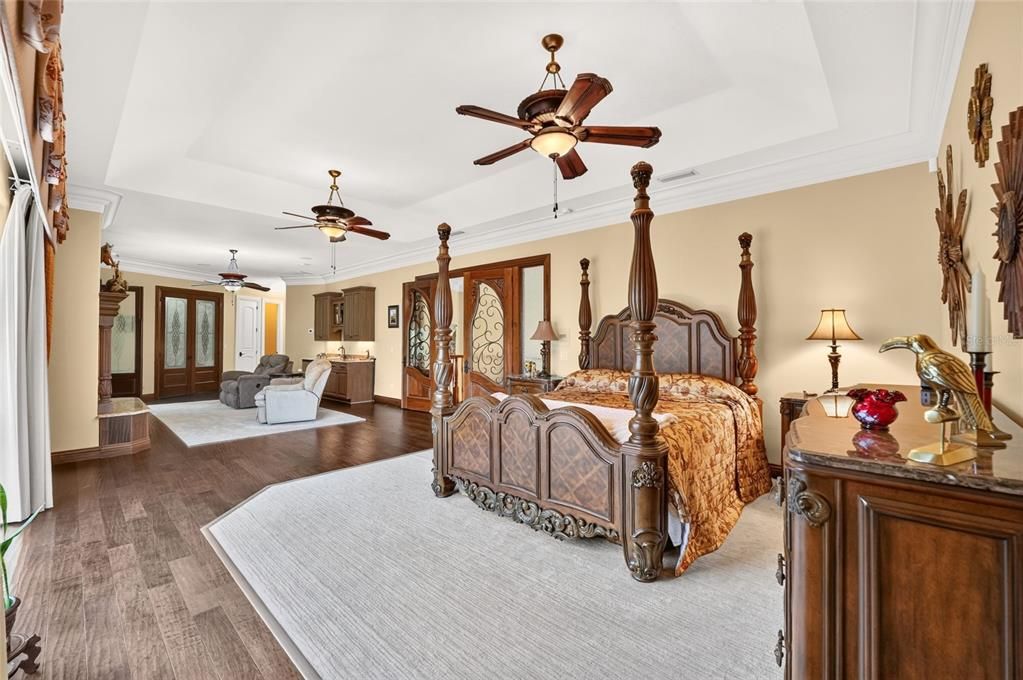 For Sale: $2,590,500 (6 beds, 5 baths, 6780 Square Feet)