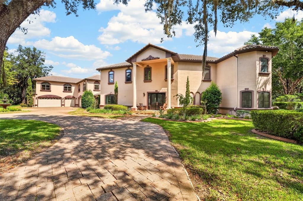 For Sale: $2,590,500 (6 beds, 5 baths, 6780 Square Feet)