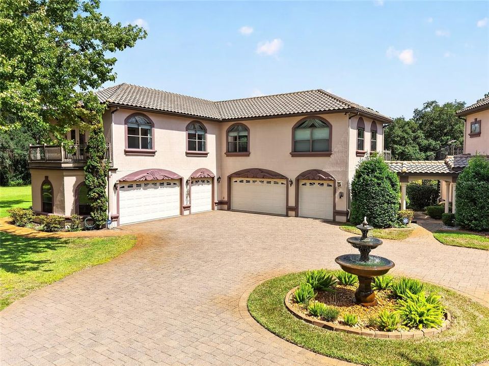 For Sale: $2,590,500 (6 beds, 5 baths, 6780 Square Feet)