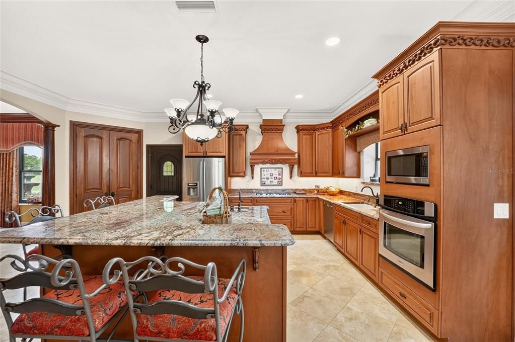 For Sale: $2,590,500 (6 beds, 5 baths, 6780 Square Feet)
