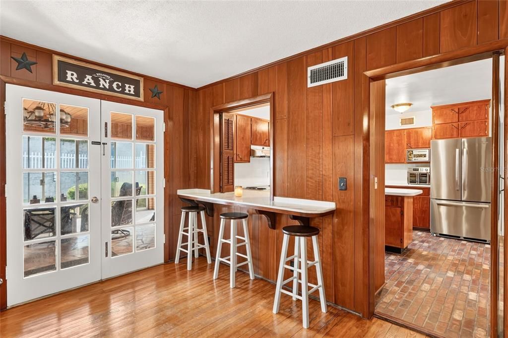 En Venta: $779,500 (5 camas, 3 baños, 3528 Pies cuadrados)