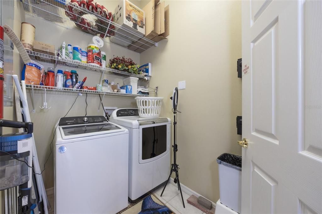 For Sale: $525,000 (3 beds, 2 baths, 1716 Square Feet)