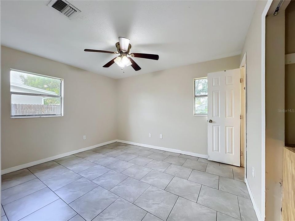 For Sale: $185,000 (3 beds, 1 baths, 1136 Square Feet)