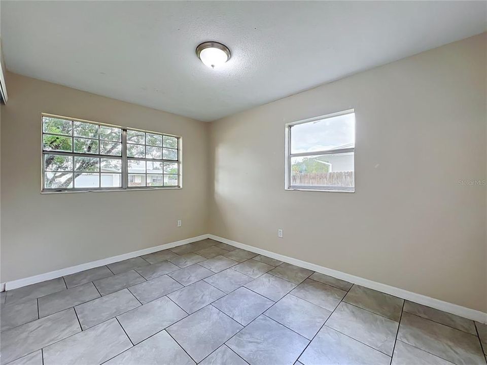 For Sale: $185,000 (3 beds, 1 baths, 1136 Square Feet)