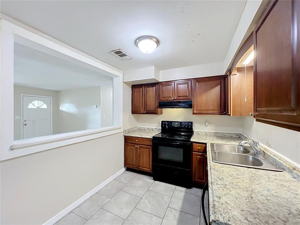 For Sale: $185,000 (3 beds, 1 baths, 1136 Square Feet)
