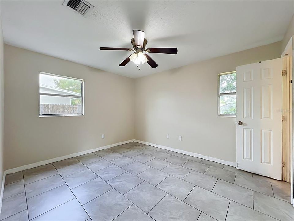 For Sale: $185,000 (3 beds, 1 baths, 1136 Square Feet)