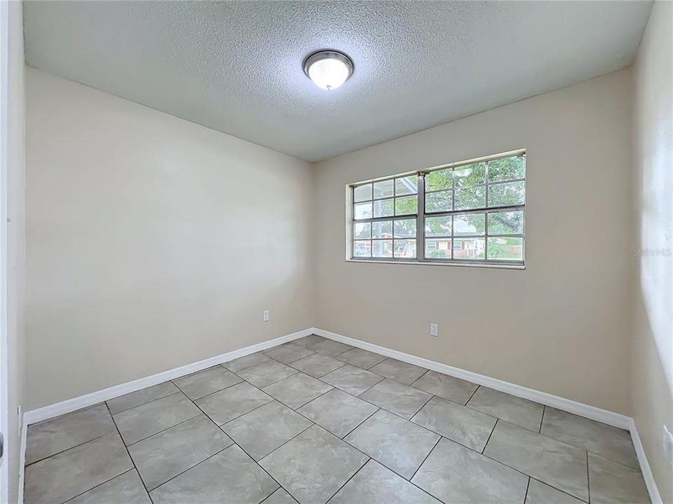 For Sale: $185,000 (3 beds, 1 baths, 1136 Square Feet)
