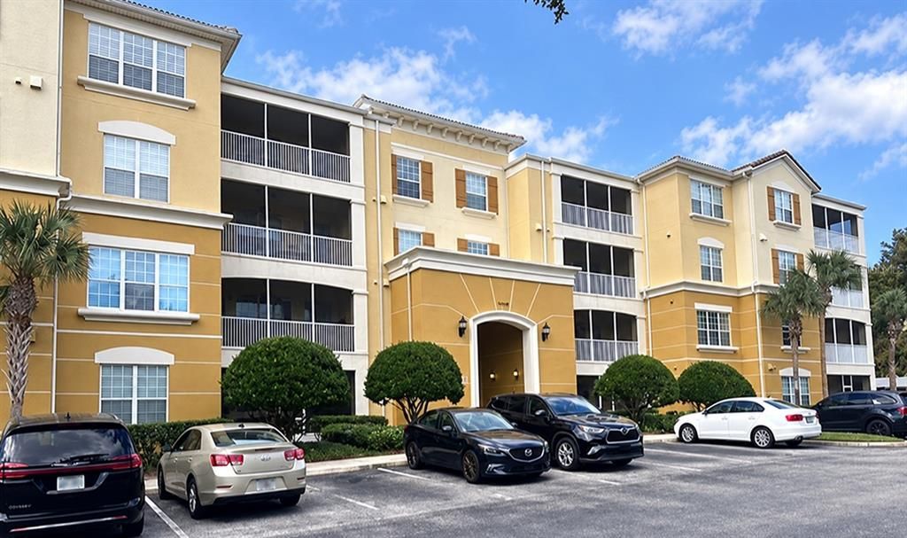 For Sale: $300,000 (3 beds, 2 baths, 1962 Square Feet)