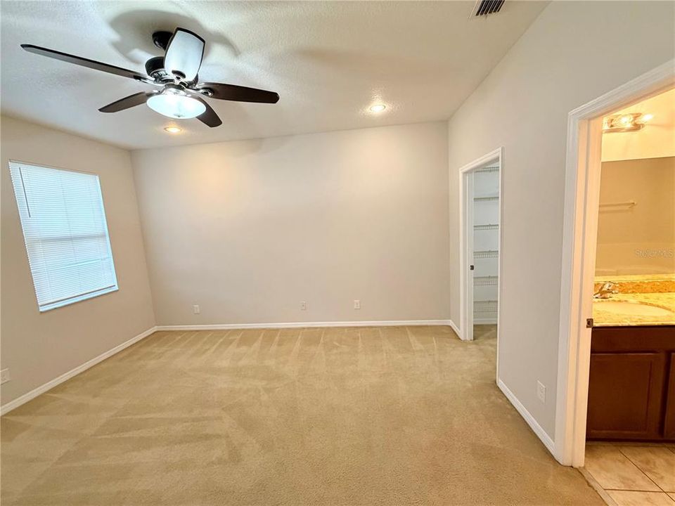 В аренду: $1,950 (3 спален, 2 ванн, 1386 Квадратных фут)