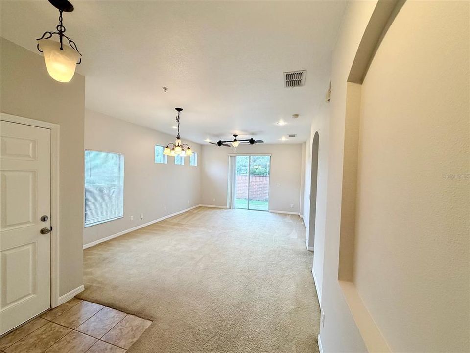 В аренду: $1,950 (3 спален, 2 ванн, 1386 Квадратных фут)