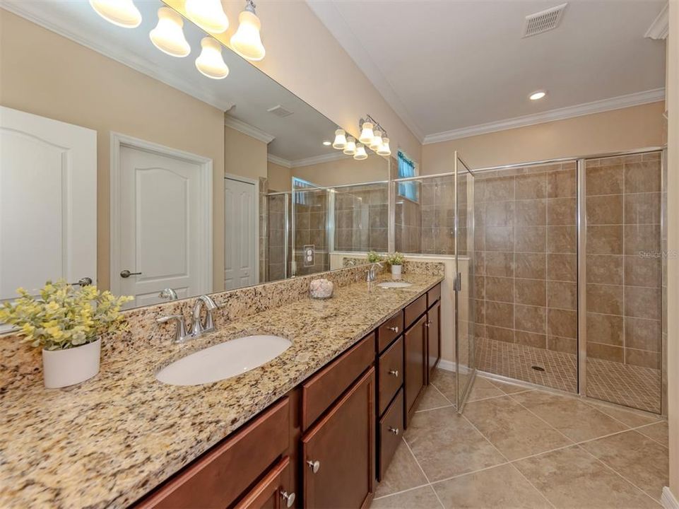 For Sale: $629,000 (4 beds, 3 baths, 2035 Square Feet)