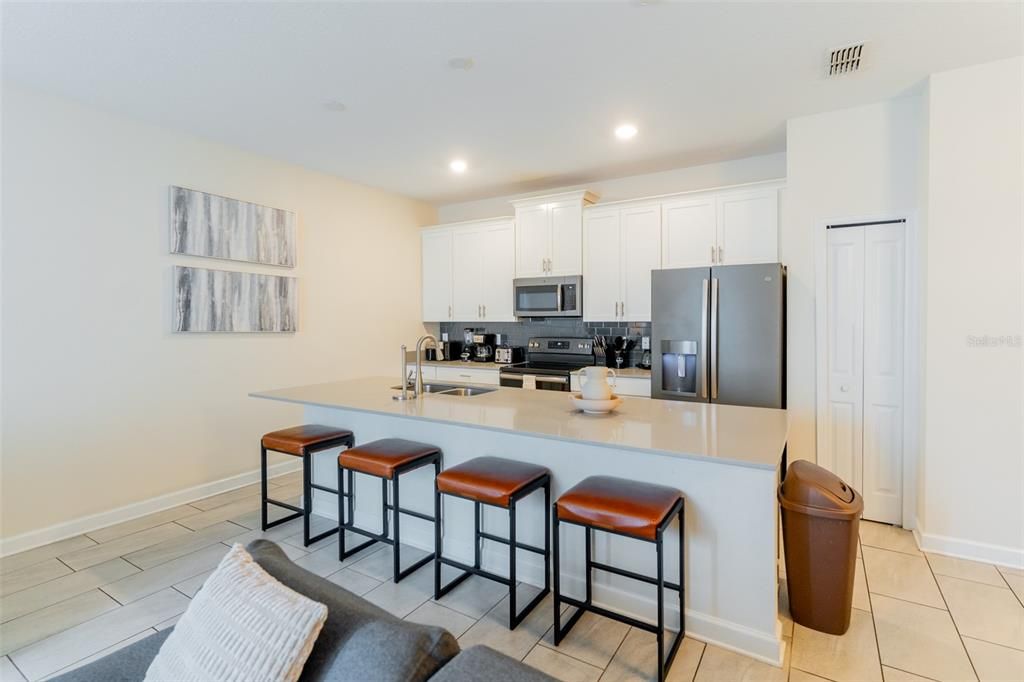 For Sale: $479,000 (4 beds, 3 baths, 1914 Square Feet)