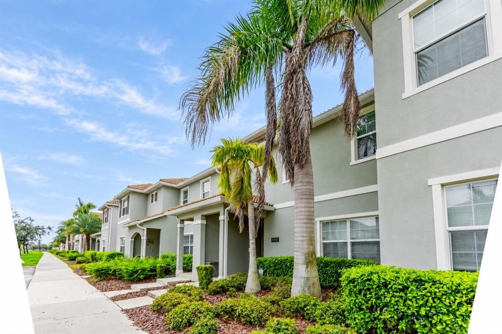 For Sale: $479,000 (4 beds, 3 baths, 1914 Square Feet)