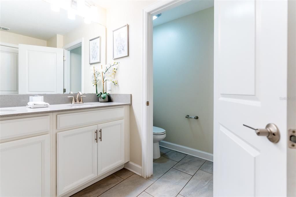 For Sale: $479,000 (4 beds, 3 baths, 1914 Square Feet)