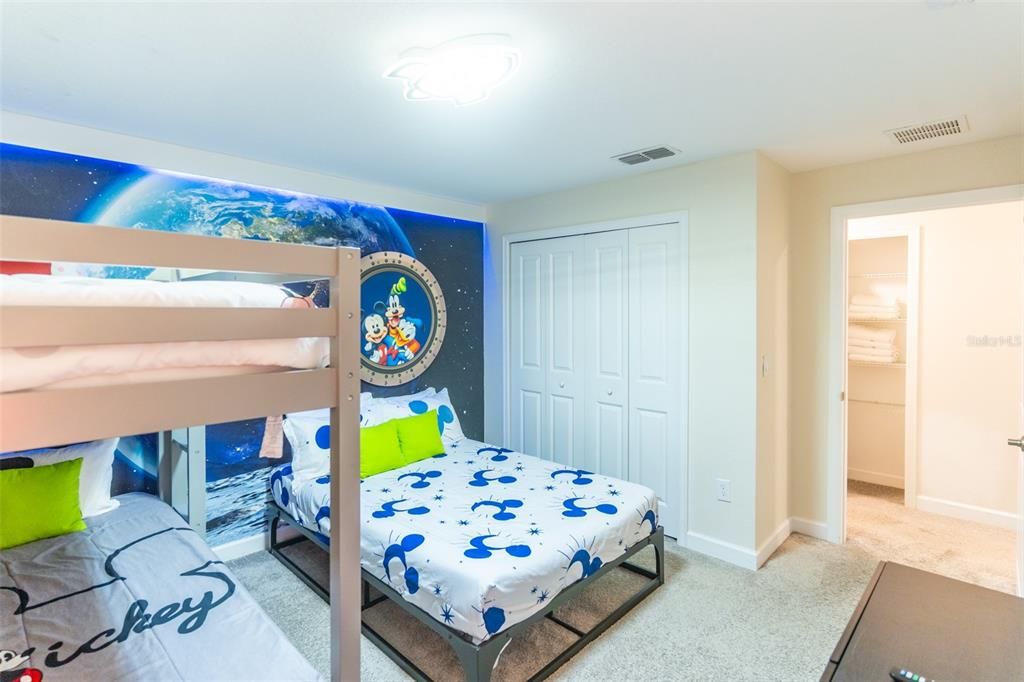 For Sale: $479,000 (4 beds, 3 baths, 1914 Square Feet)