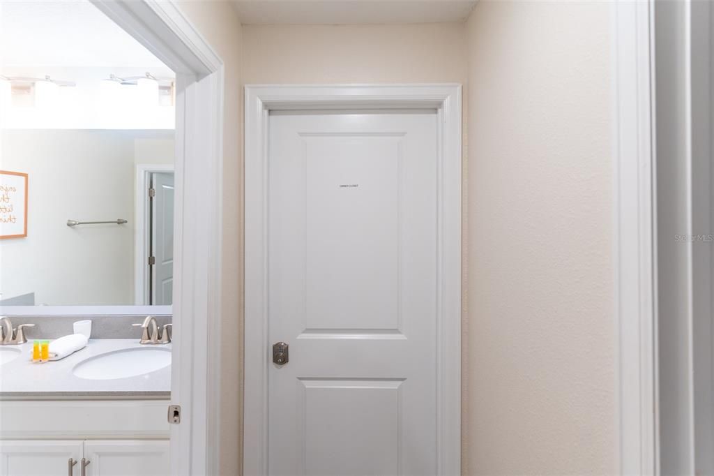 For Sale: $479,000 (4 beds, 3 baths, 1914 Square Feet)
