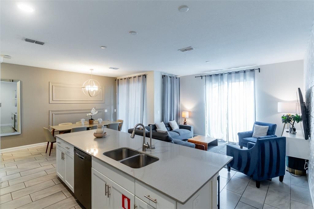 For Sale: $479,000 (4 beds, 3 baths, 1914 Square Feet)