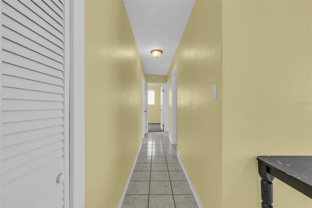 For Sale: $154,900 (3 beds, 1 baths, 1127 Square Feet)