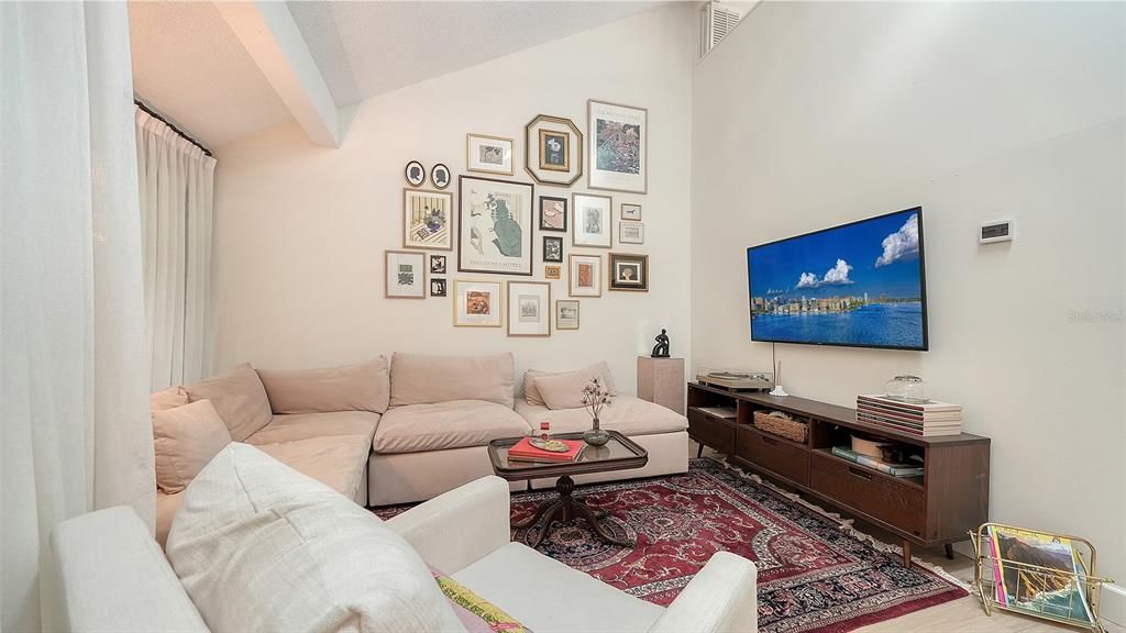 For Sale: $309,000 (3 beds, 2 baths, 1321 Square Feet)