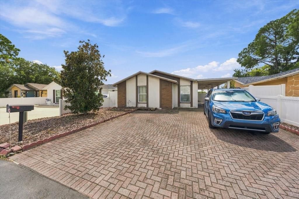For Sale: $399,999 (3 beds, 2 baths, 1322 Square Feet)