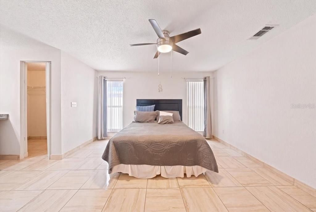 For Sale: $399,999 (3 beds, 2 baths, 1322 Square Feet)