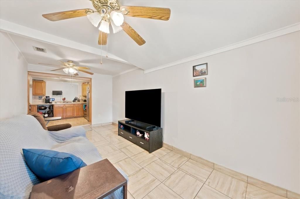 For Sale: $399,999 (3 beds, 2 baths, 1322 Square Feet)