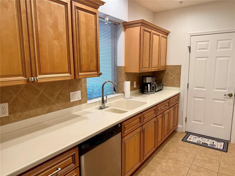 En Venta: $325,000 (3 camas, 2 baños, 1520 Pies cuadrados)