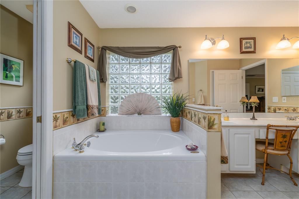 For Sale: $439,000 (3 beds, 2 baths, 2068 Square Feet)