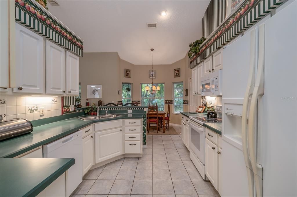For Sale: $439,000 (3 beds, 2 baths, 2068 Square Feet)