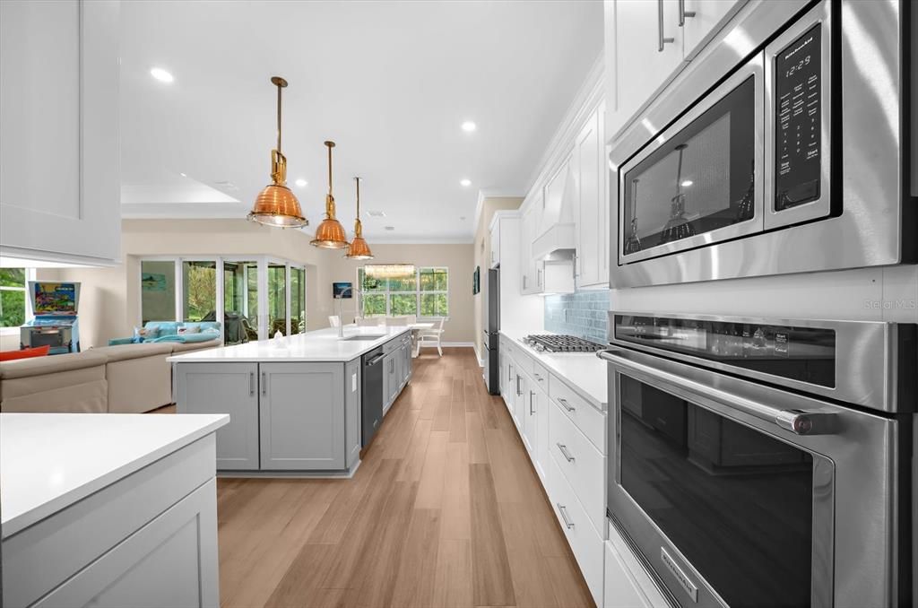 For Sale: $989,000 (3 beds, 3 baths, 2808 Square Feet)