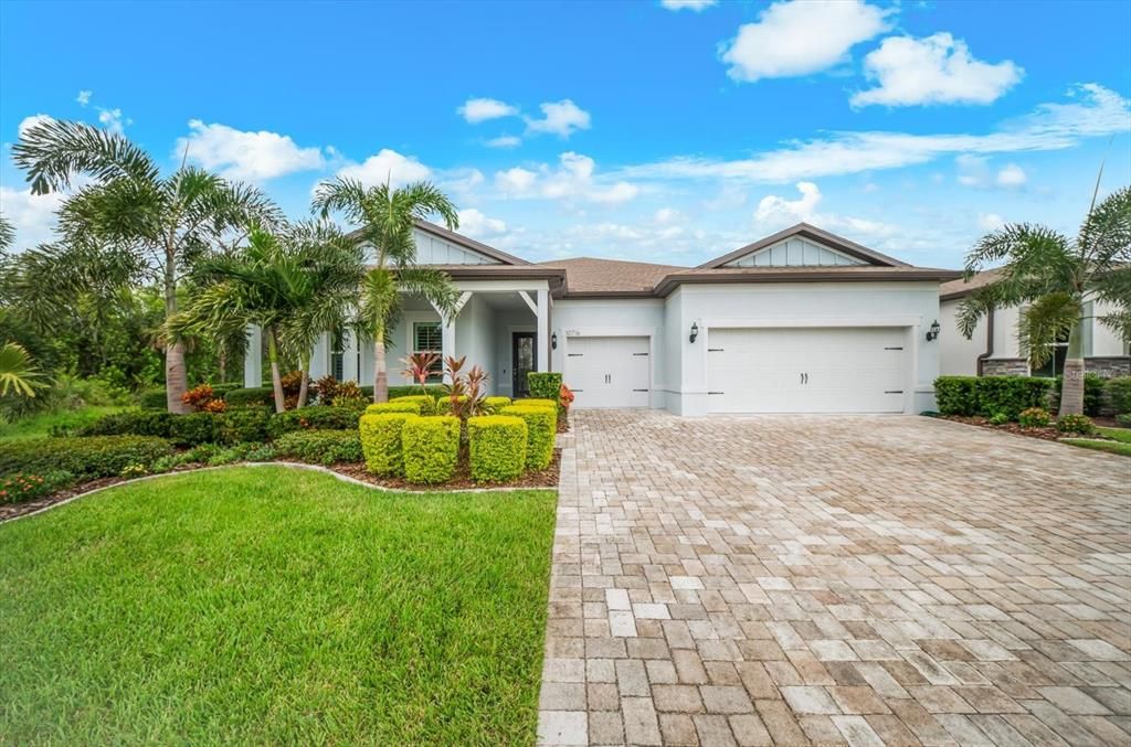 For Sale: $989,000 (3 beds, 3 baths, 2808 Square Feet)