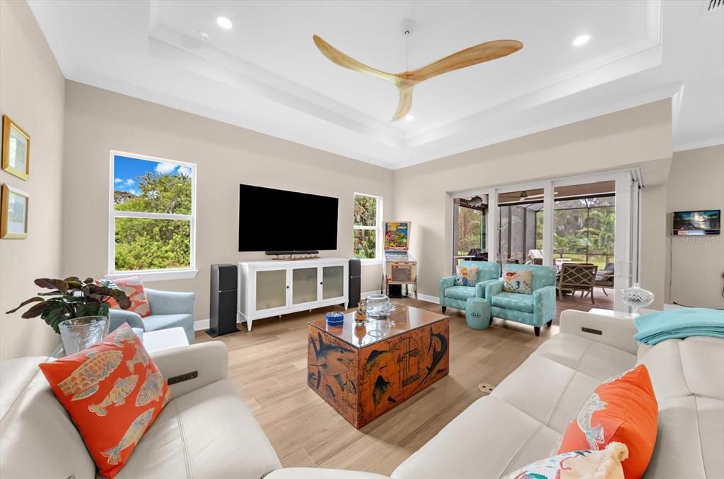 For Sale: $989,000 (3 beds, 3 baths, 2808 Square Feet)