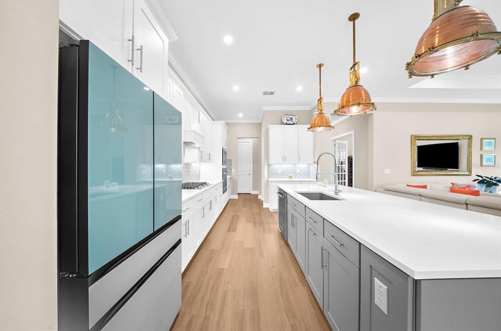 For Sale: $989,000 (3 beds, 3 baths, 2808 Square Feet)