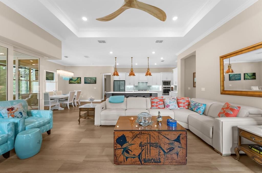 For Sale: $989,000 (3 beds, 3 baths, 2808 Square Feet)