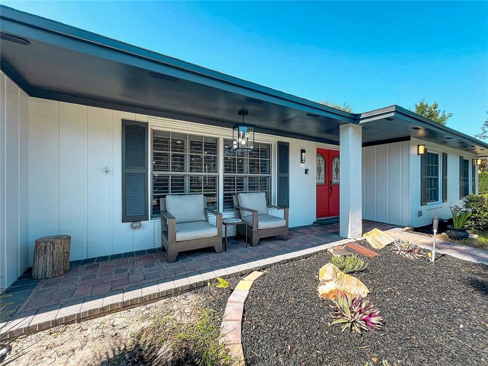 For Sale: $899,000 (4 beds, 3 baths, 2886 Square Feet)