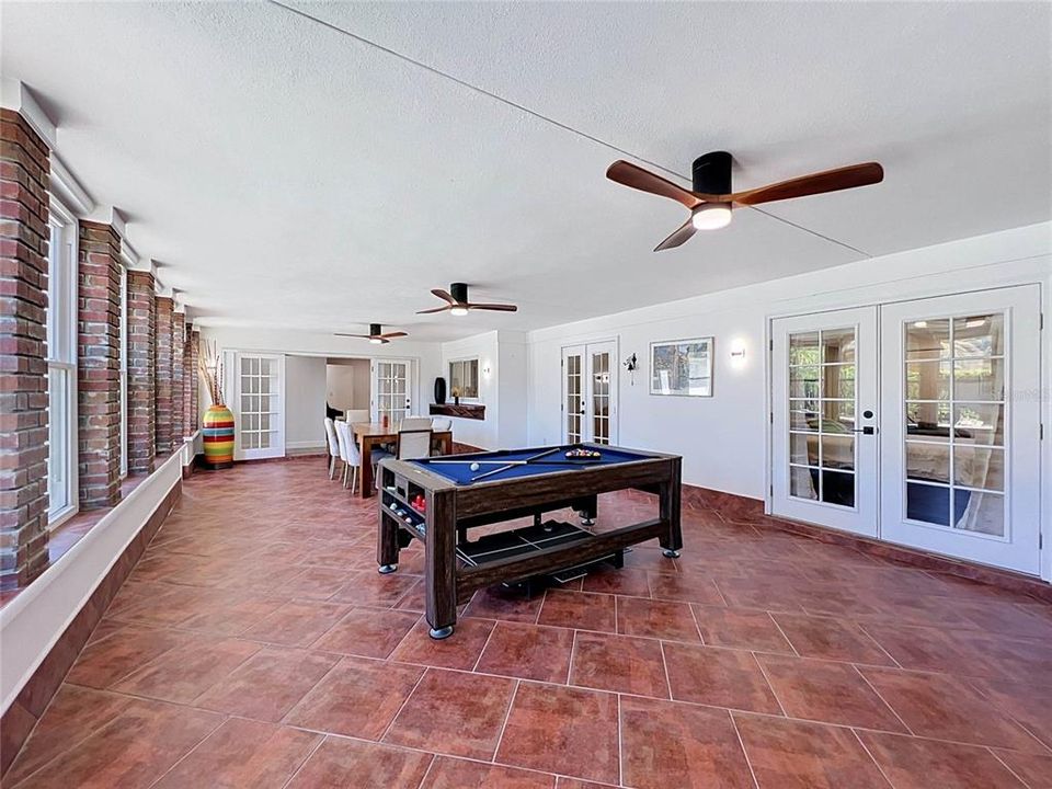 For Sale: $899,000 (4 beds, 3 baths, 2886 Square Feet)