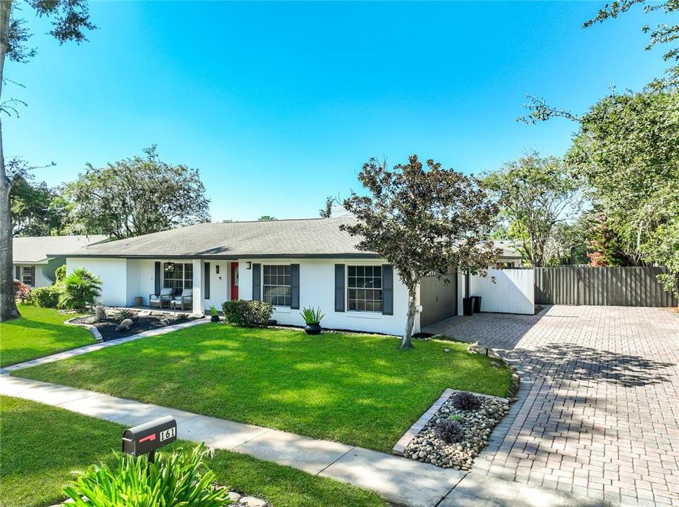 For Sale: $899,000 (4 beds, 3 baths, 2886 Square Feet)