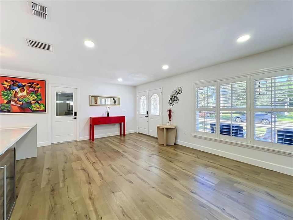 For Sale: $899,000 (4 beds, 3 baths, 2886 Square Feet)