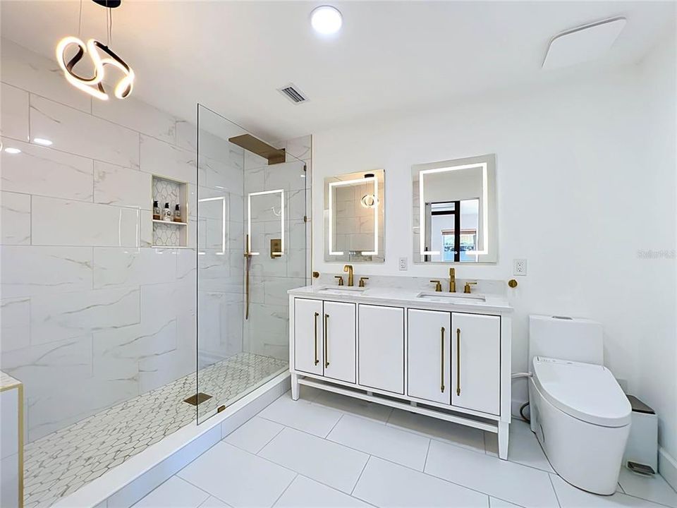 For Sale: $899,000 (4 beds, 3 baths, 2886 Square Feet)