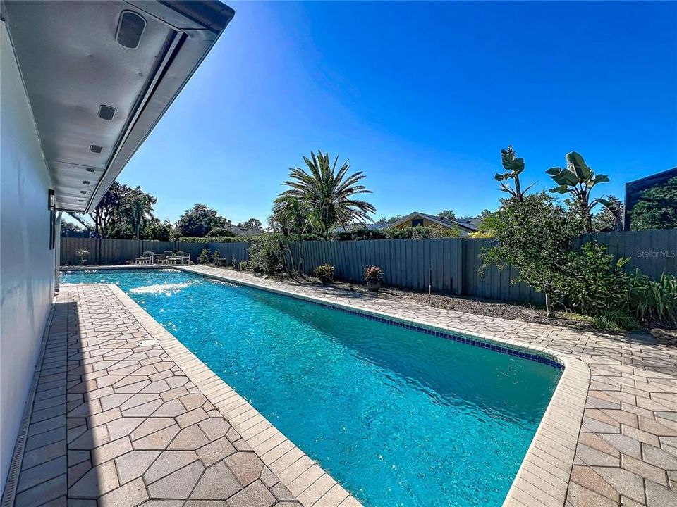 For Sale: $899,000 (4 beds, 3 baths, 2886 Square Feet)