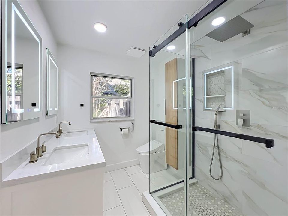 For Sale: $899,000 (4 beds, 3 baths, 2886 Square Feet)